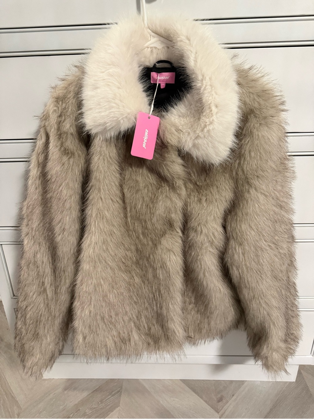 Edikted Women's Contrast Collar Faux Fur Jacket